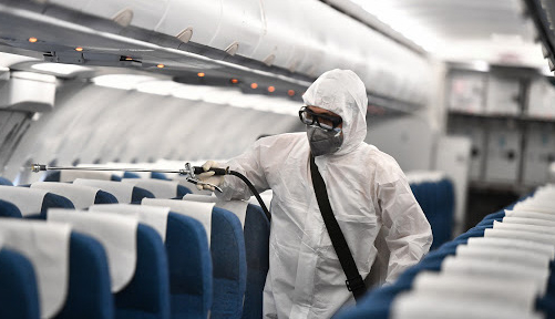 Hà Nội tìm người trên 2 chuyến bay có nhân viên công chứng nhiễm Covid-19