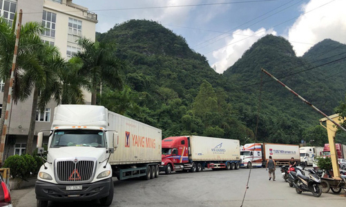 Trung Quốc kiểm soát chặt xuất nhập khẩu với các tỉnh biên giới Việt Nam trước mùa đông
