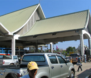 Du lịch Thái Lan: Đồng loạt hủy tour, rút khách qua đường bộ