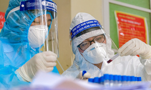 Thêm 4 người nhập cảnh từ Mỹ nhiễm Covid-19