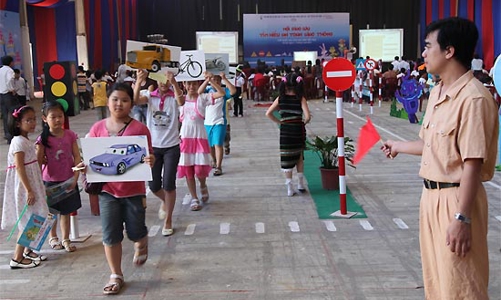Toyota hỗ trợ giáo dục an toàn giao thông cho học sinh tiểu học