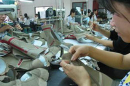 EU bác đề xuất gia hạn thuế chống bán phá giá với giày Việt Nam