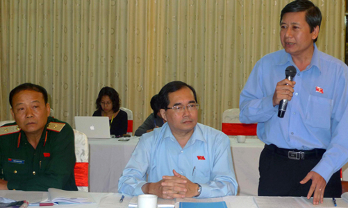 Đất đai có nhiều chuyện “thật như đùa”