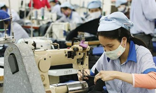 Doanh nghiệp dệt may đề xuất không tăng lương tối thiểu vùng năm 2021