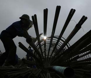 Standard Chartered: Việt Nam tăng trưởng GDP 4,2% năm nay