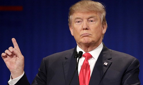 Bị Trump dọa áp thuế cao, cổ phiếu Toyota rớt mạnh