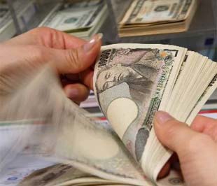 Nhật hạ lãi suất đồng Yên về 0,1%