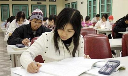 “Bắt bệnh” giáo dục đại học Việt Nam từ con số