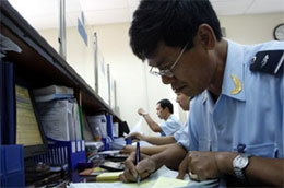 Quy định thôi việc và nghỉ hưu đối với công chức