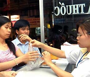 Công ty dược nước ngoài lại đề nghị tăng giá thuốc