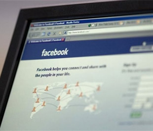 Facebook cán mốc 300 triệu người sử dụng