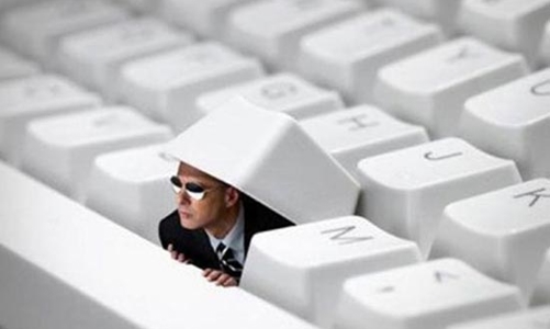 Cư dân Facebook có thể bị FBI “bám đuôi”