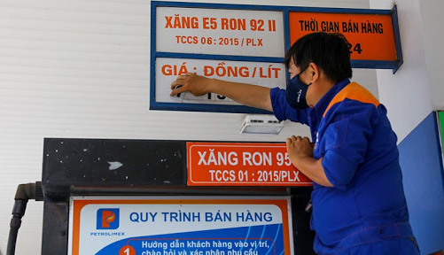 Giá xăng có thể tăng mạnh vào ngày mai