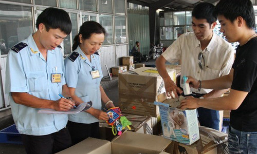 Hải quan bức xúc vì kiểm tra chuyên ngành