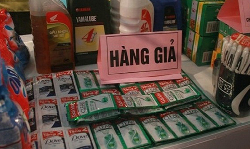 Hàng giả, gian lận thương mại gia tăng cận Tết