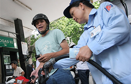 Giá xăng sẽ tăng vào hôm nay?