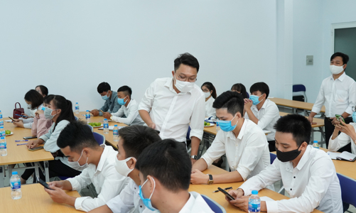 Thị trường tuyển dụng sôi động sau dịch Covid - 19