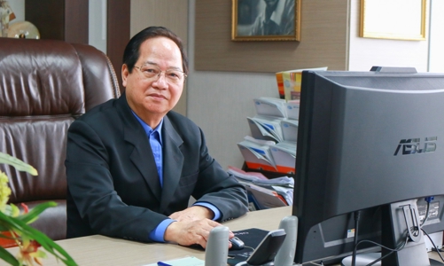 Tham vọng dẫn đầu của ông chủ dây cáp Goldcup