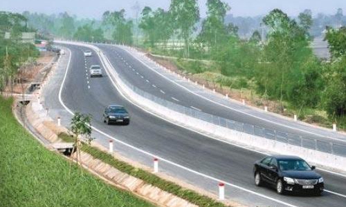 Làm thêm 100 km đường Hồ Chí Minh theo hình thức BT