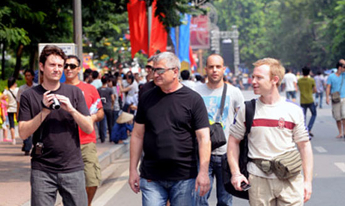 Khách quốc tế đến Việt Nam thăm thân nhân tăng mạnh