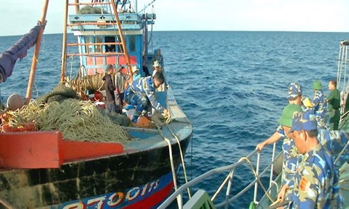 Chính phủ quyết chặn tình trạng khai thác hải sản trái phép