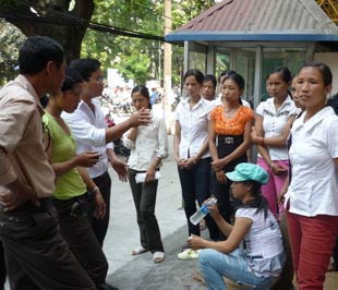 Sang Nga sống chui, về Việt Nam 