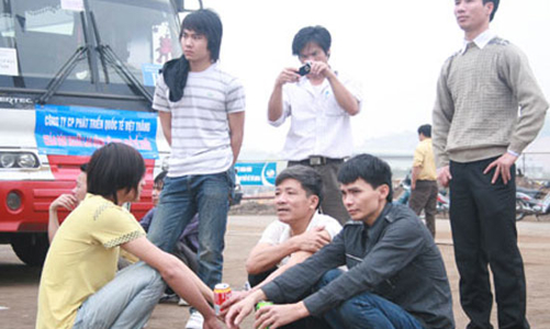 Sốt ruột “ngóng” thanh lý hợp đồng cho lao động về từ Libya