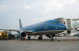 Đến lượt Vietnam Airlines miễn phí chở hàng cứu trợ 