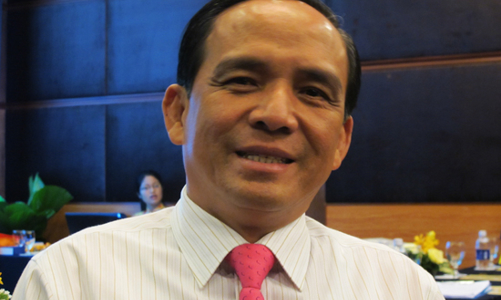 Đánh thuế tiền gửi tiết kiệm để “cứu” bất động sản?