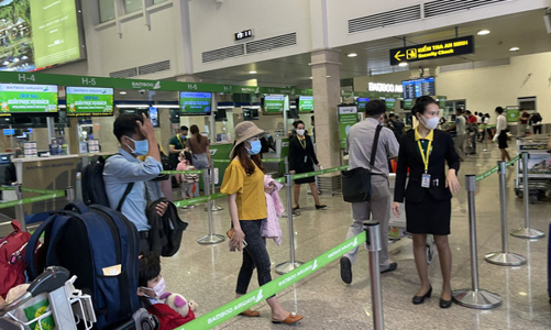 Tất cả F1 nhân viên sân bay Tân Sơn Nhất âm tính với Covid-19 