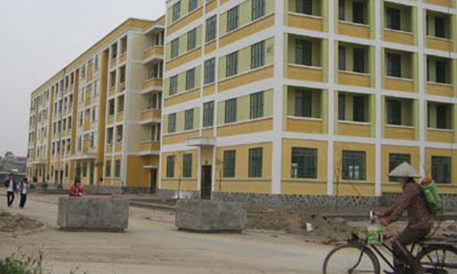 Đất đai lãng phí, nhà ở khó