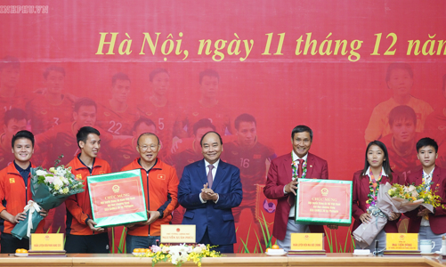 Chiến thắng bóng đá truyền cảm hứng mạnh mẽ vào hoạt động kinh tế, văn hóa, xã hội