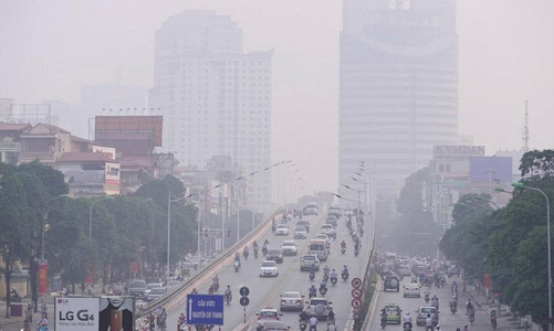 Hà Nội ô nhiễm không khí: Tổng cục Môi trường khuyến cáo người dân hạn chế ra ngoài