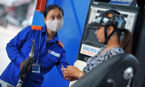 Quỹ bình ổn xăng dầu của Petrolimex còn dư 1.835 tỷ đồng