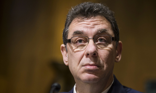 CEO Pfizer bán 5,6 triệu USD cổ phiếu cùng ngày công bố kết quả vắc-xin Covid-19