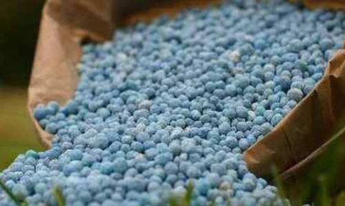 Tiếp nhận hồ sơ đề nghị miễn trừ biện pháp phòng vệ thương mại sản phẩm thép và phân bón