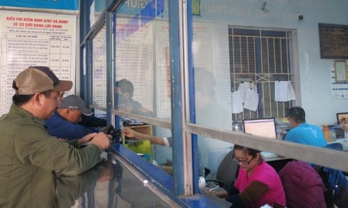 Đề xuất bỏ Quỹ bảo trì đường bộ nhưng vẫn phải đóng phí