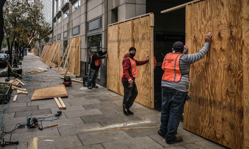 Lo bạo lực sau bầu cử, doanh nghiệp Mỹ yêu cầu nhân viên ở nhà, cấm đi công tác