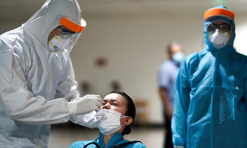 Các ca Covid-19 ở Tân Sơn Nhất không triệu chứng, xét nghiệm âm tính nhanh 