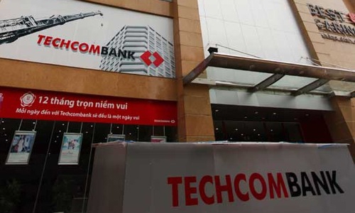Lợi nhuận Techcombank sụt giảm