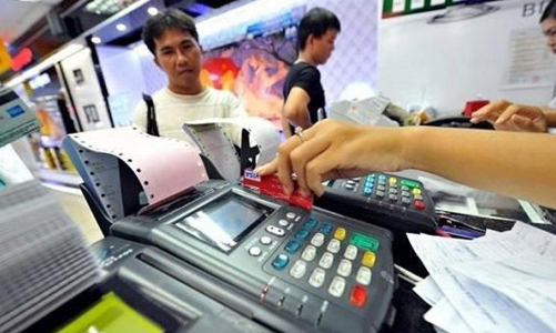 Chi trả dịch vụ an sinh xã hội không dùng tiền mặt: Vì sao khó?