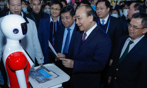 Thủ tướng: Không đầu tư đổi mới sáng tạo, Việt Nam sẽ mắc kẹt bẫy thu nhập trung bình