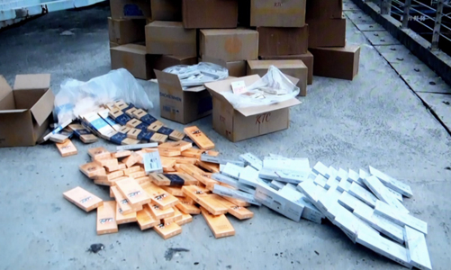 Bắt giữ 29.000 bao thuốc lá ngoại vận chuyển trái phép trên biển