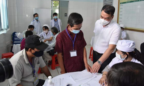 Hơn 70 người đầu tiên tiêm thử nghiệm vaccine Nanocovax giai đoạn 2 