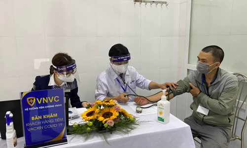 Hơn 10.000 người đã được tiêm vaccine Covid-19 AstraZeneca