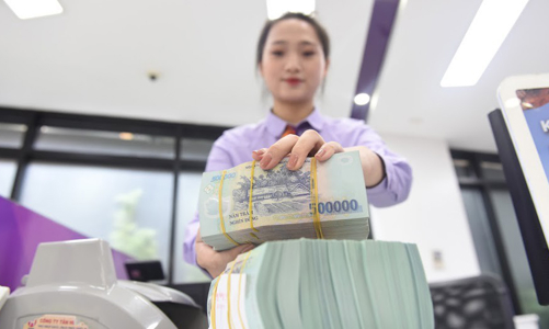 Lãi suất VND liên ngân hàng tăng gấp đôi trong tuần