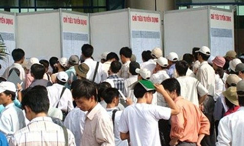 “Gần một nửa số người thất nghiệp từ 15 đến 24 tuổi”