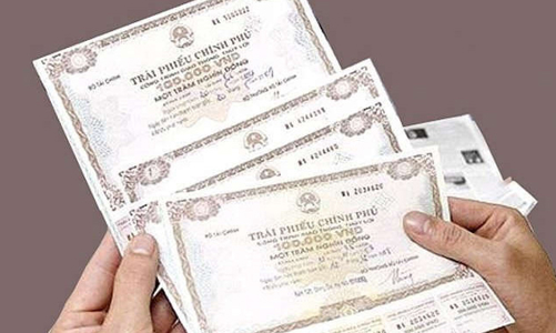 Lãi suất trúng thầu trái phiếu Chính phủ tiếp tục giảm mạnh