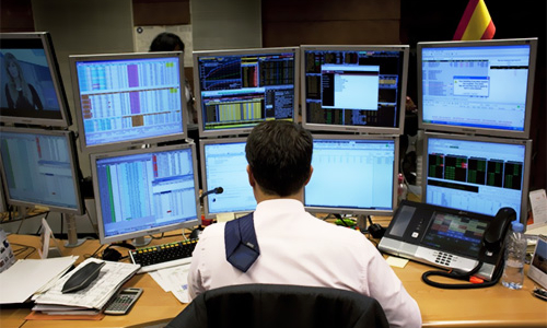 Đan lưới “vét cá” trên thị trường chứng khoán Việt