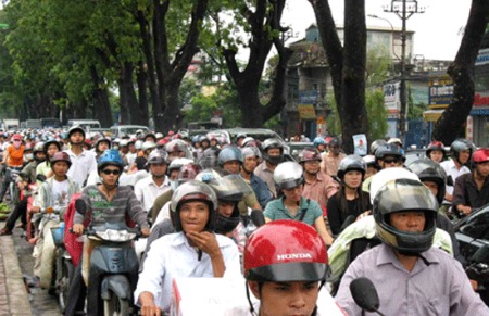 Hà Nội đổi giờ làm, học từ 1/1/2012